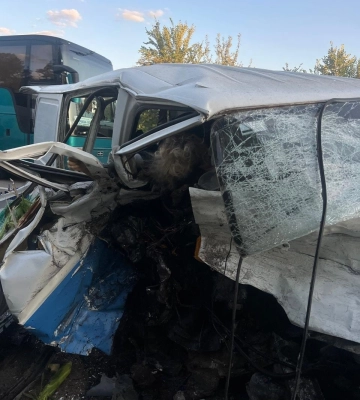 Поблизу Буська зіткнулись «BMW X3» та мікроавтобус «Ford»: загинула жінка