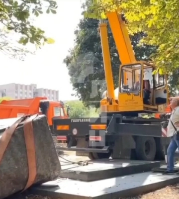 У Луганську окупанти демонтували пам&#039;ятники жертвам репресій та Голодомору