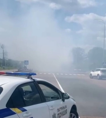 Біля Рівного перекрили рух, бо загорілась вантажівка
