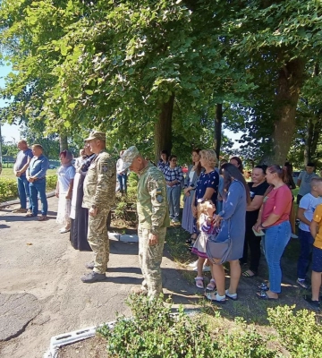 У громаді на Волині відкрили меморіальну дошку Герою Володимиру Шишку