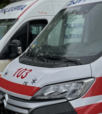 Розповіли, як на Рівненщині можна викликати екстрену медичну допомогу
