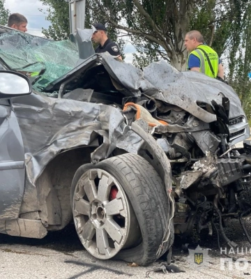 У Запоріжжі внаслідок карколомної ДТП двоє людей загинули та двоє поранені (ФОТО)