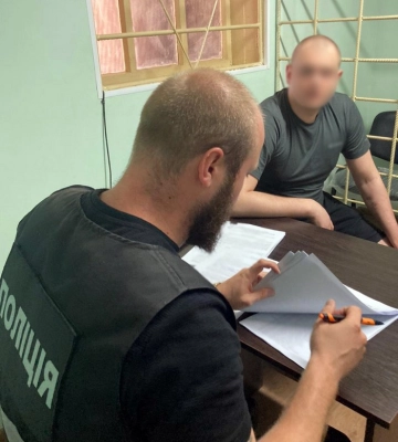 На Чернігівщині кримінального «авторитета» викрили у поширенні злочинного впливу та організації тяжких злочинів