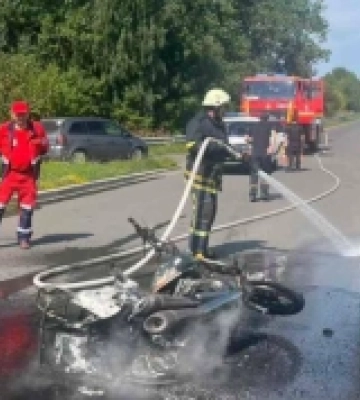 Біля селища Благодатне горів мотоцикл