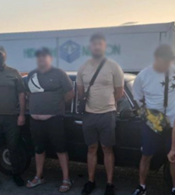 За $10 тыс. обещал переправить знакомых в Молдову: на границе задержали киевлянина с &quot;клиентами&quot;. Фото