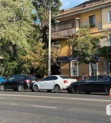 В Центрально-Міському районі Кривого Рогу сталася потрійна ДТП