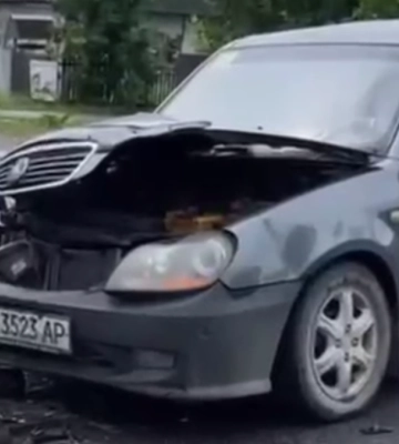 На Прикарпатті легковий автомобіль врізався в автобус з пасажирами