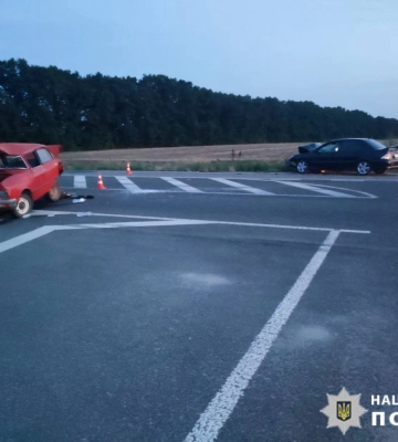 На Черкащині зіткнулися два автомобілі: постраждала 36-річна жінка