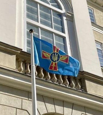 У центрі Львова замайорів прапор Повітряних Сил ЗСУ