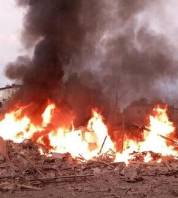 Доба на Донеччині: 1 людина загинула і 4 поранені, пошкоджено будинки, підприємство та ЛЕП. ФОТОрепортаж