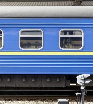 Укрзалізниця попередила про затримку поїздів харківського напрямку через російський обстріл
