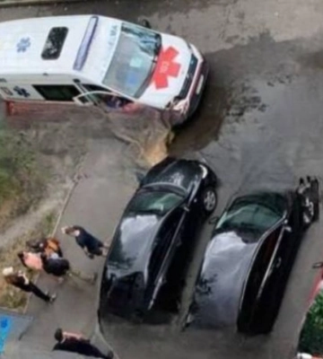 У Києві на Русанівці сталася стрілянина: є постраждалий, фото