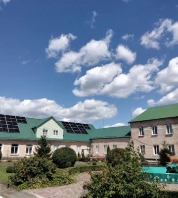 Благодійники подарували школі на Рівненщині систему сонячних панелей