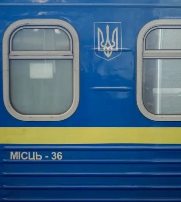 Після жахливого удару: потяги в Україні затримуються більше ніж на 10 годин - попередження від Укрзалізниці