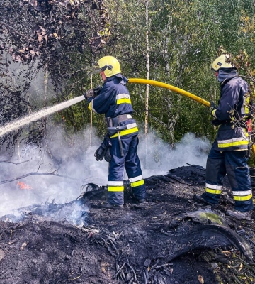 У Сумах ліквідували велике загоряння вживаних автомобільних шин