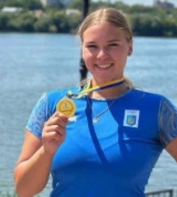 На чемпіонаті України з веслування на байдарках та каное дубенська патрульна виборола золото