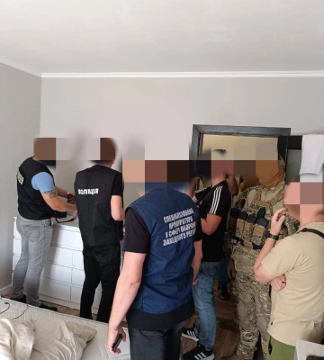 По заказу рф организовал поджоги авто ВСУ: жителю Хмельнитчины объявили подозрение