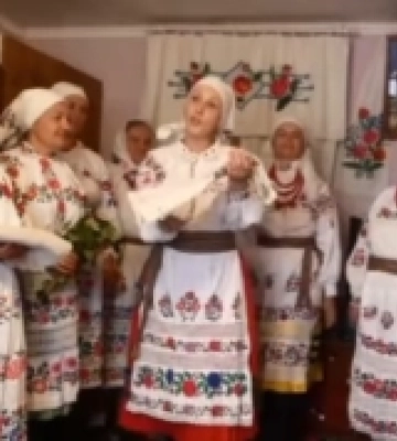 Нематеріальна спадщина: «навіст» новонародженої дитини від фольклорного гурту з Волині