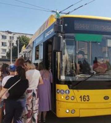 У Полтаві почав курсувати тролейбус на Київський вокзал