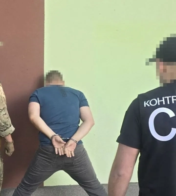 СБУ затримала агента фсб, який намагався спалити будівлю ТЦК на Вінниччині