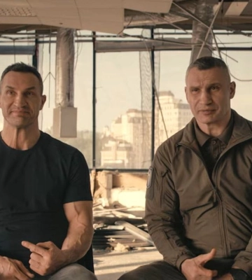 "Кличко: Більше, ніж бій": Sky TV готує документальний фільм про легендарних братів Кличків