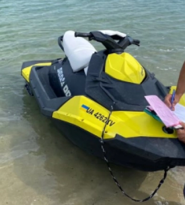 На одному з озер Львівщини зафіксували незаконне використання водного транспорту