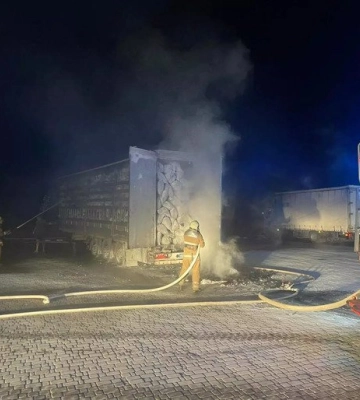 У Полтавській області на АЗС рятувальники гасили пожежу вантажного автомобіля