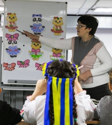 Кабмін готує технічні рішення, які дадуть змогу школярам навчатися в офлайн-режимі — Зеленський