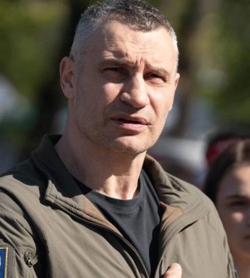 Ракетный удар по Киеву: Кличко рассказал, куда упали обломки