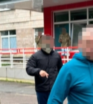 Колишнього керівника Рівненського ТЦК, якого підозрюють у побитті підлеглого, знову взяли від варту