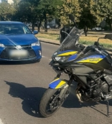 Слідчі поліції встановлюють обставини автопригоди у Миколаєві