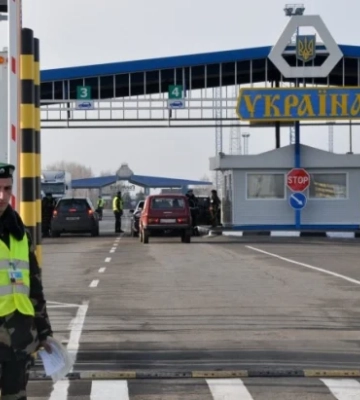Вносив у «Шлях» як своїх водіїв: перевізник з Волині допоміг незаконно виїхати в ЄС 17 чоловікам