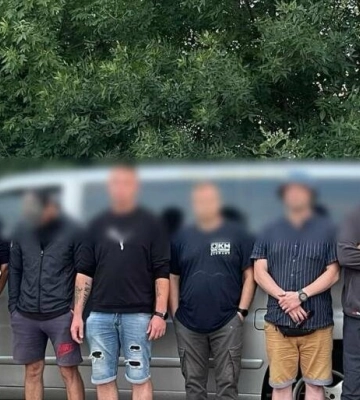 На Одещині 16 чоловіків сховалися у вантажівці з м&#039;ясом, щоб перетнути кордон, - ФОТО