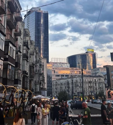 На Київ та область суне затяжна гроза