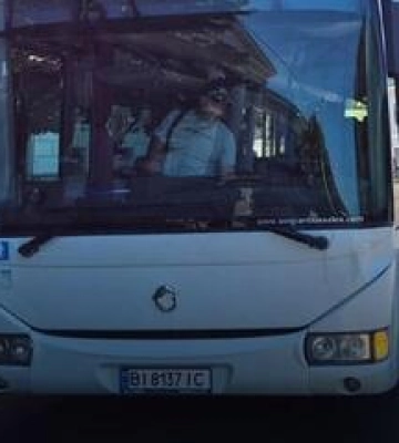 Подарований Полтаві б/в автобус їздить маршрутом "Вакуленці-Центр"