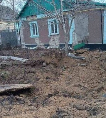 У Дніпровському районі Херсона російський дрон атакував автівку поліцейських