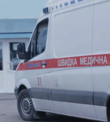 Россияне утром ударили дроном по автобусу с людьми на Харьковщине: шестеро гражданских получили ранения