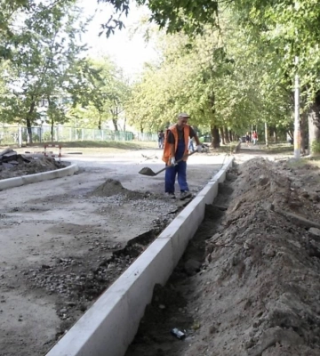 У Миколаєві на ремонт проїзду та тротуару вздовж двох будинків по вулиці Олега Бондаренко планують витратити 2,4 мільйона