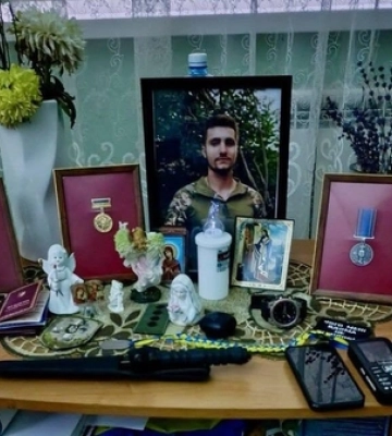 Сім&#039;ї полеглого на війні Андрія Крука вручили «Срібний хрест»