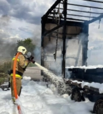 На Миколаївщині водій намагався загасити автомобіль та отримав опіки