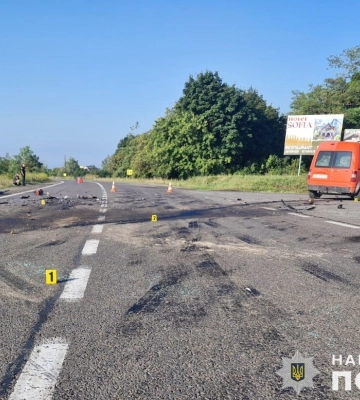 На Львівщині внаслідок ДТП травмувалися четверо пасажирів автомобіля  Renault