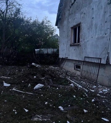 Тривога тривала всю ніч: у Київській області внаслідок атаки БПЛА є поранений, пошкоджено 22 будинки