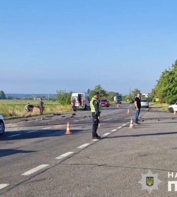 На Львівщині внаслідок ДТП травмувалися четверо пасажирів автомобіля  Renault
