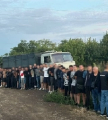 На Одещині затримали затримали 48 чоловіків, які намагалися перетнути кордон у кузові вантажівки