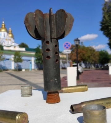 У Києві на Михайлівській площі відкрили експозицію «Алея незламних міст»