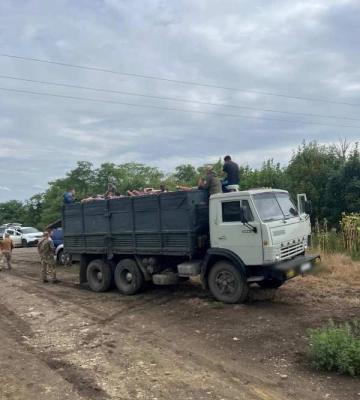 На Одещині затримали повну вантажівку ухилянтів