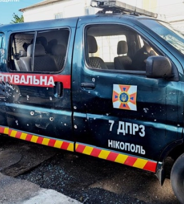 У ДСНС повідомили про удар дрона по підрозділу рятувальників у Нікополі