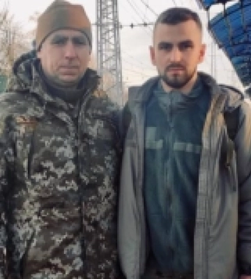 Лісівники батько і син із села на Волині захищають Україну від російських загарбників