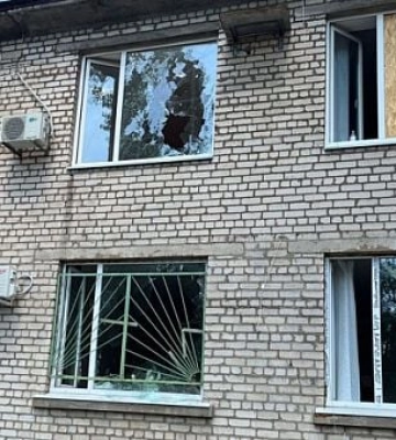 Погиб мужчина: оккупанты атаковали больницу в Никополе