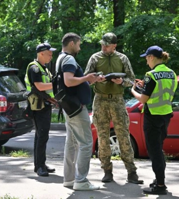 Вручатимуть повістки: в Івано-Франківській області створять групу, яку навчатиме ТЦК та поліція